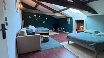 1 bedroom, WiFi, bed sheets