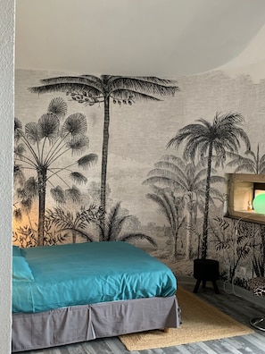 WiFi, bed sheets