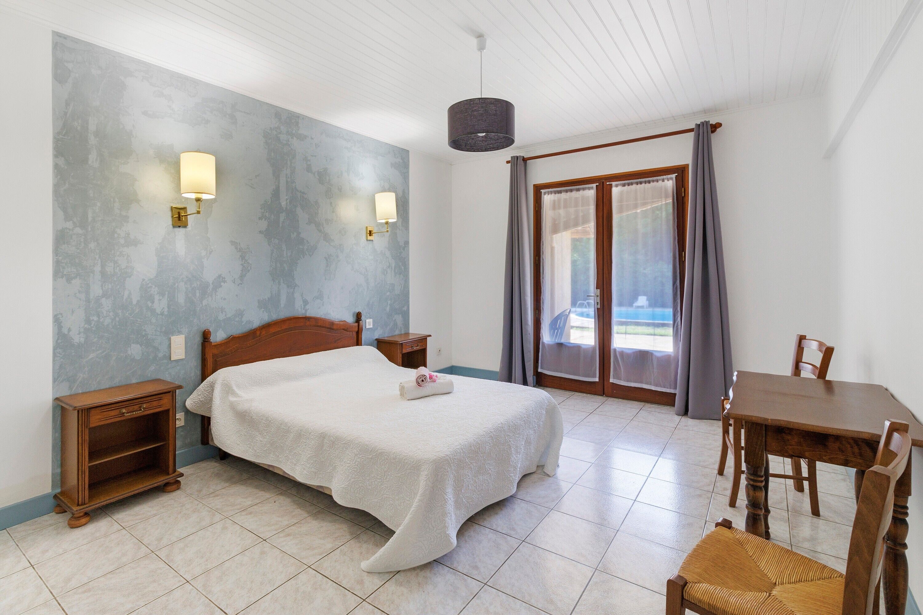 1 chambre, Wi-Fi, draps fournis