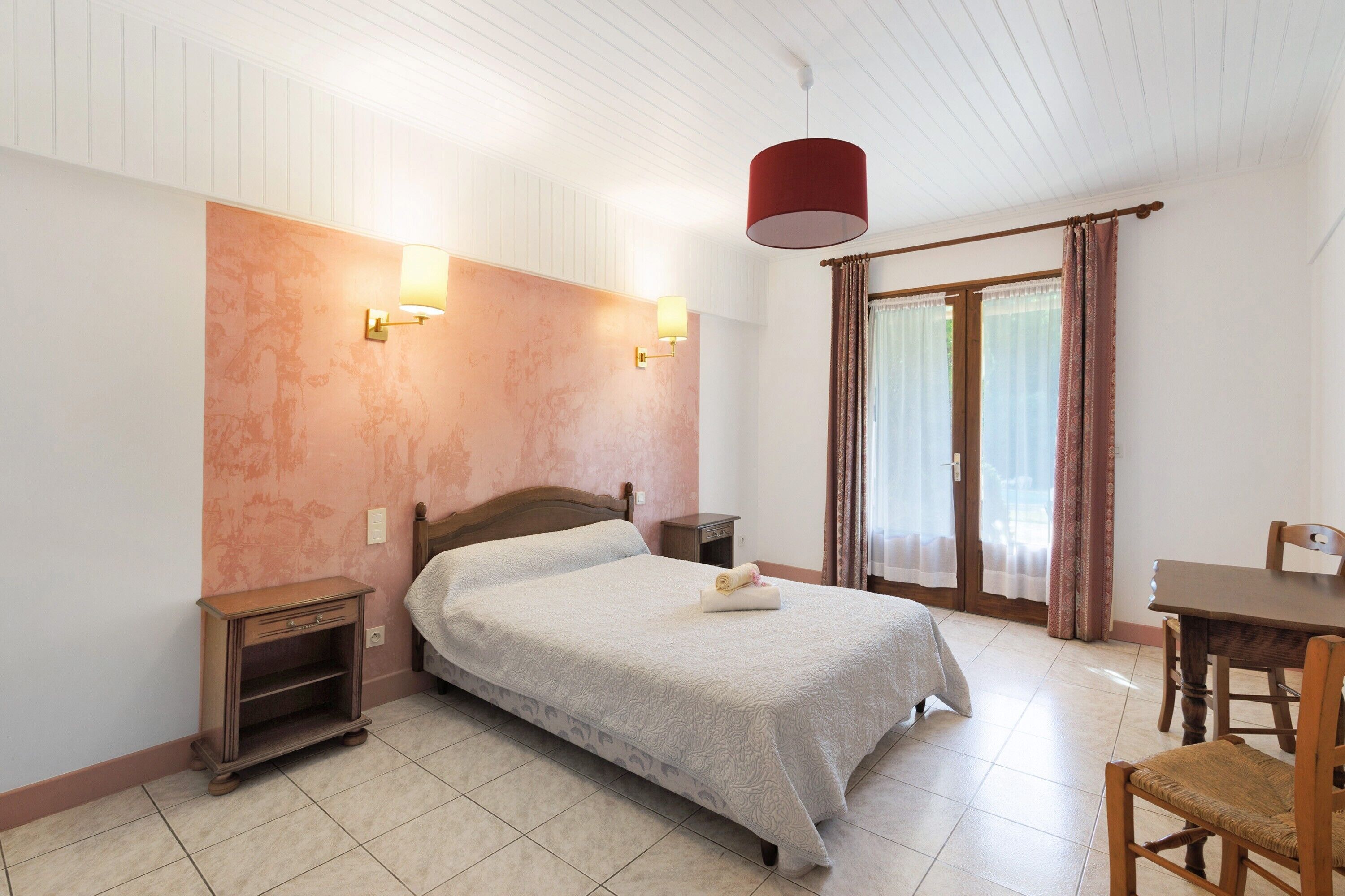 1 quarto, Wi-Fi, roupa de cama