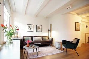 Living area - Sonnenberg Canal View - Most Central Location in Town (Amsterdam)
