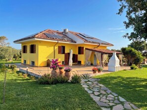 Exterior - ClickSardegna Villa Ulivo with  Large Pool · Luxury Eco Retreat Near Alghero (alghero)