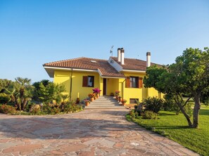 Exterior - ClickSardegna Villa Ulivo with  Large Pool · Luxury Eco Retreat Near Alghero (alghero)