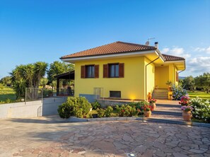 Exterior - ClickSardegna Villa Ulivo with  Large Pool · Luxury Eco Retreat Near Alghero (alghero)