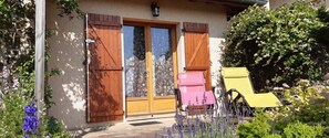 Exterior detail - Gîte for 2 to 4 Guests – La fond du mont Popey (Saint-Romain-de-Popey)