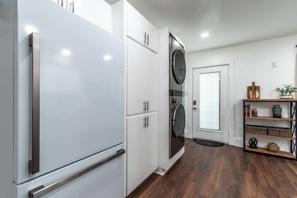 House, Multiple Beds, Balcony, Partial Ocean View (1117 Ocean  A +B) | Interior