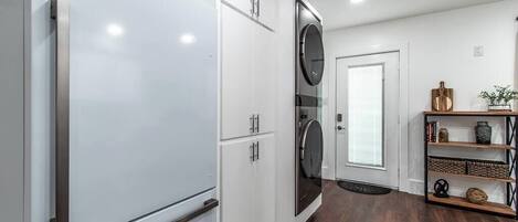 Maison, Plusieurs lits, balcon, vue partielle sur l'océan (1117 Ocean A +B) | Intérieur