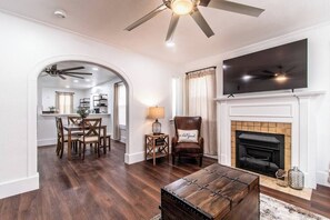House, Multiple Beds, Balcony, Partial Ocean View (1117 Ocean  A +B) | Interior - Tranquil Terrace - Whole Duplex (Corpus Christi)