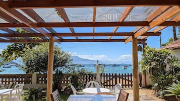 Tempat makan outdoor