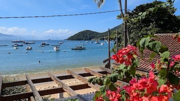 Suite, 1 kamar tidur, pemandangan laut | Pantai | Pantai di sekitar dan pasir putih