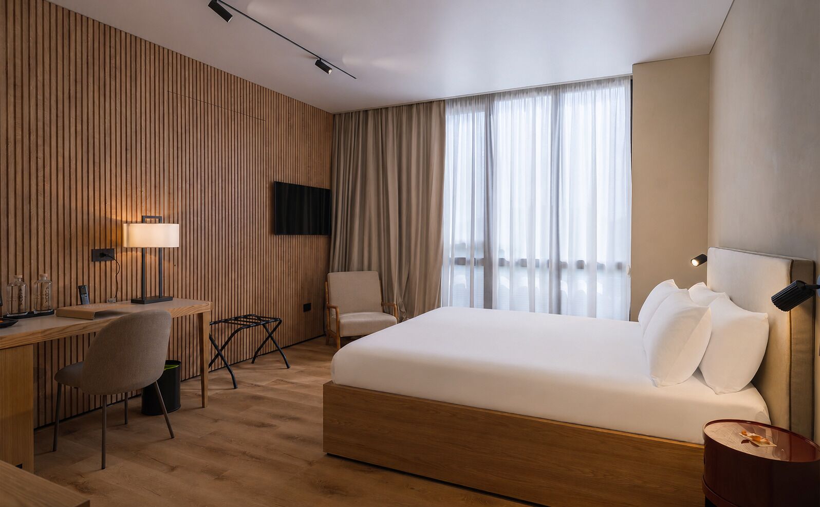 Comfort Quadruple Room | In-room safe, desk, laptop workspace, soundproofing