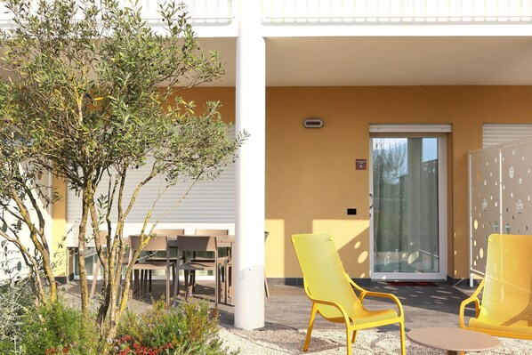 House | Garden - In a Residence, Air-conditioned, With Terrace (Marone)