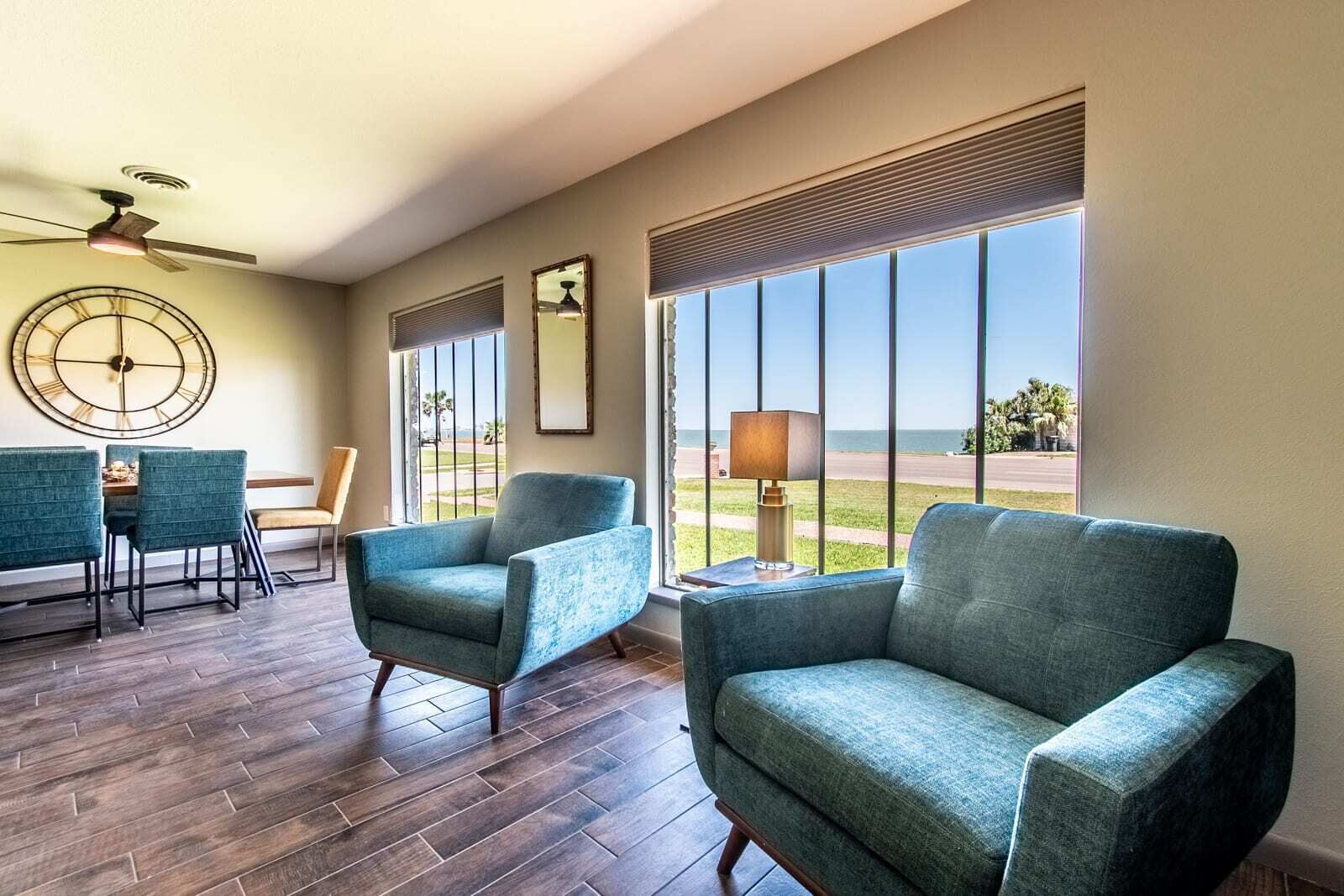 House, Multiple Beds, Pool Access, Ocean View (5401 Ocean) | Living area