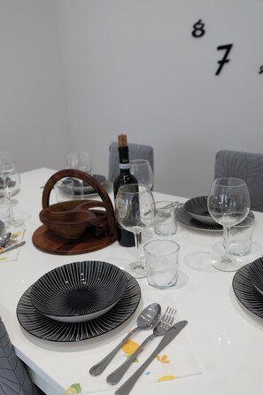 Dining - Vrbo Property (Rapallo)