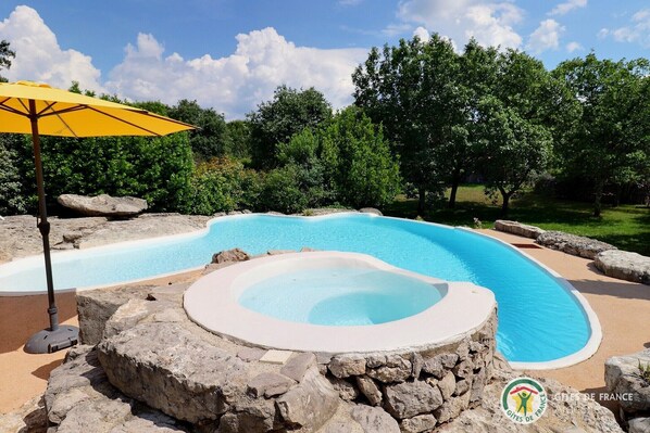 Pool - Vrbo Property (Labeaume)