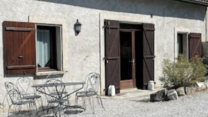 Unclassified image, 2 of 12, button - II Semi-detached cottage near the beach on the shores of Lake Saint Ferréol (REVEL)