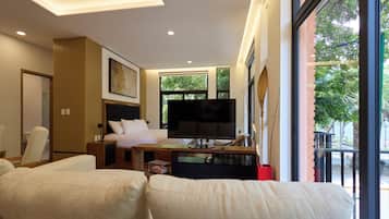 Superior Studio | Living area