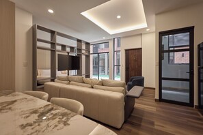 Luxury Studio | In-room safe, individually decorated, individually furnished - Oniria Living  Free Parking & Rooftop (Mexico City)