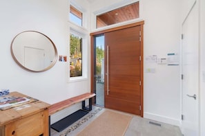 Interior - Squamish Retreat With The Best View! (Squamish)