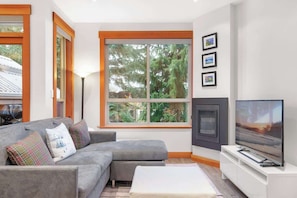 TV, fireplace, offices - Northlands Walk to village/slopes | Luxury 4-bed (Whistler)