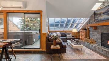 TV, fireplace, offices