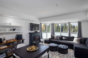 TV, fireplace, offices - Ski/in Ski/out | Walk to Lifts! 2-Bed (Whistler)
