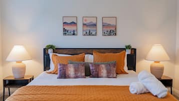 3 habitaciones, tabla de planchar con plancha, wifi y ropa de cama