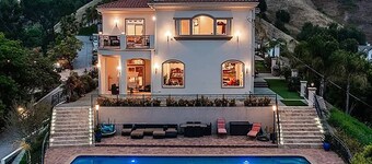 New! Private Poolside Guesthouse Retreat
