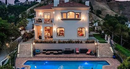 New! Private Poolside Guesthouse Retreat