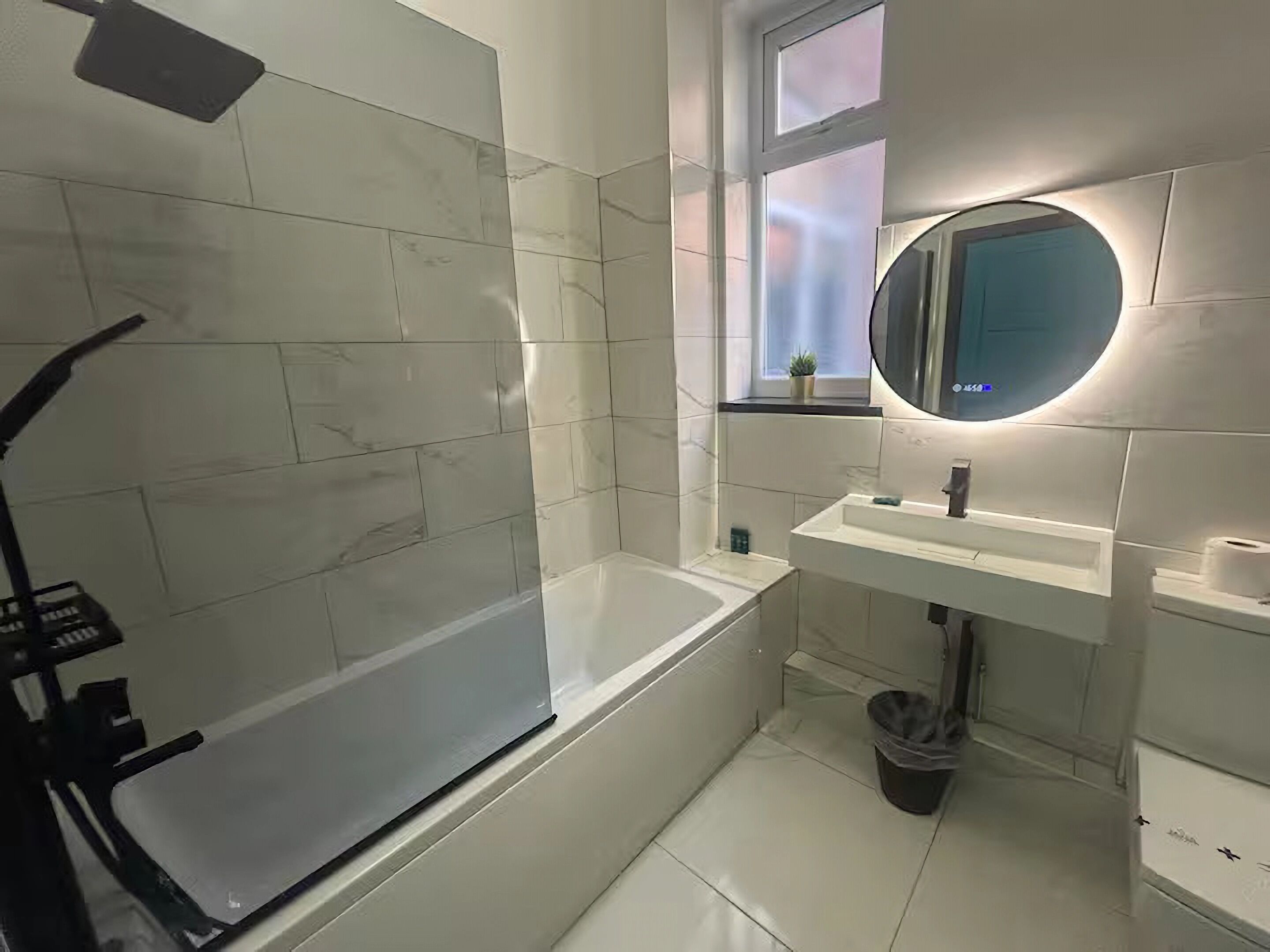 Apartment, 3 Bedrooms, Ground Floor | Bathroom | Free toiletries, hair dryer, towels, soap