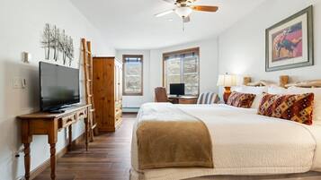 Desk, WiFi, bed sheets