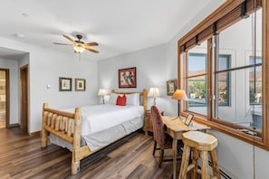 2 bedrooms, desk, WiFi, bed sheets - Chapel Square Condo W/ Gas Fireplace, Gym & Steam Room (Avon)