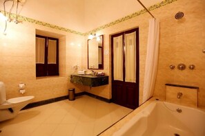 Bathroom - Lalgarh Palace (Bikaner)