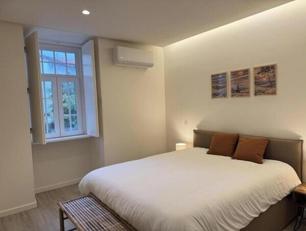 1 chambre, fer et planche Ă repasser, Wi-Fi gratuit, draps fournis