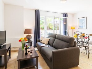 Apartment | Living room - Central Arcachon Apartment Stay (Arcachon)
