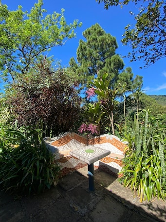 Classic Twin Room, Balcony, Garden View | Terrace/patio. Las Cabañas de Apaneca