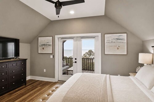 New- Seabreeze-Bay Front -Pet Friendly