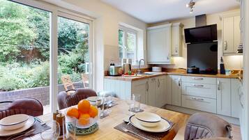 Fridge, microwave, oven, dishwasher
