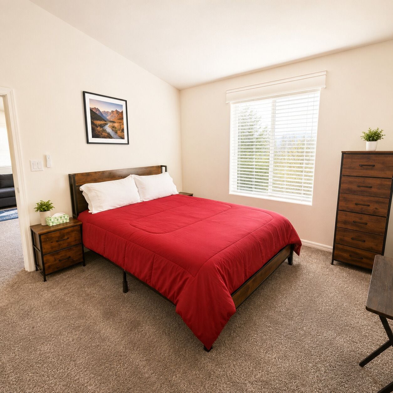 3 bedrooms, iron/ironing board, free WiFi, bed sheets