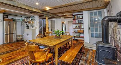 Rustic Chic Barn in Ayer’s Cliff, Near Lake Massawippi