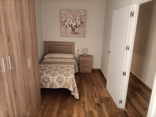 Apartment 'El Huertecillo 2' with Wi-Fi and Air Conditioning