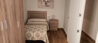 Apartment 'El Huertecillo 2' with Wi-Fi and Air Conditioning