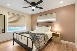 3 Schlafzimmer, Bügeleisen/Bügelbrett, Internetzugang, Bettwäsche