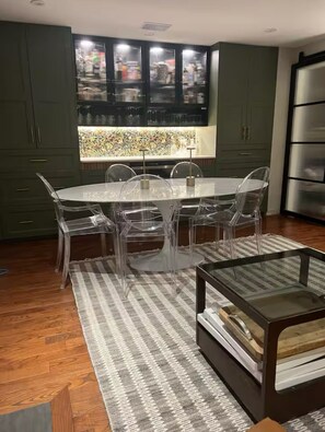 Dining - Weston Village Lux Stunner! Private fenced backyard garden, fireplace, marble… (Toronto)