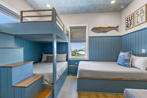 Room - 🌊🐾 Kokomo Bungalow | Sound Front Luxury | Pet Friendly + Private Dock (Navarre)