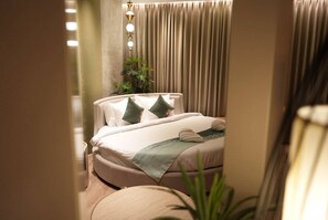 Deluxe Double Room | In-room safe, desk, laptop workspace, blackout drapes - MEGHDOOT RESORT PRIME (Ujjain)