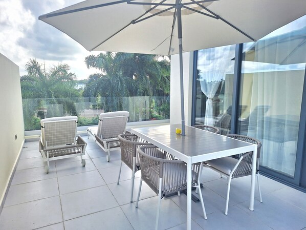 Outdoor dining - Vrbo Property (Las Terrenas)