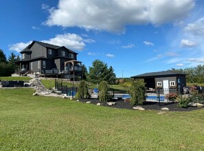 Exterior - Country Escape with Pool and Hot tub near Creemore (Mansfield)
