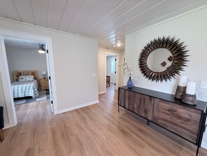 3 chambres, fer et planche à repasser, lit parapluie, Wi-Fi gratuit