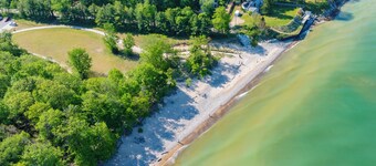 Cozy South Haven Retreat Near Pilgrim Haven Beach!